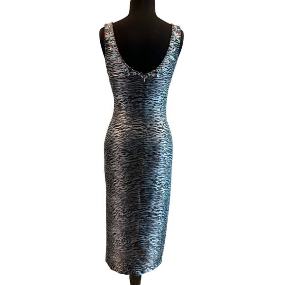 CACHE Dress Body Hug Lined Beaded Embroidery 13.5" Split Scoop Front Back $198 - Picture 9 of 9